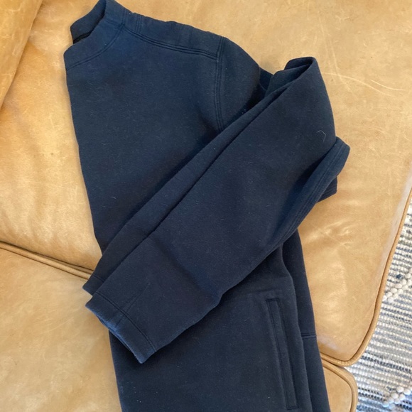 Lulu lemon sweater- size 10 - Picture 1 of 2